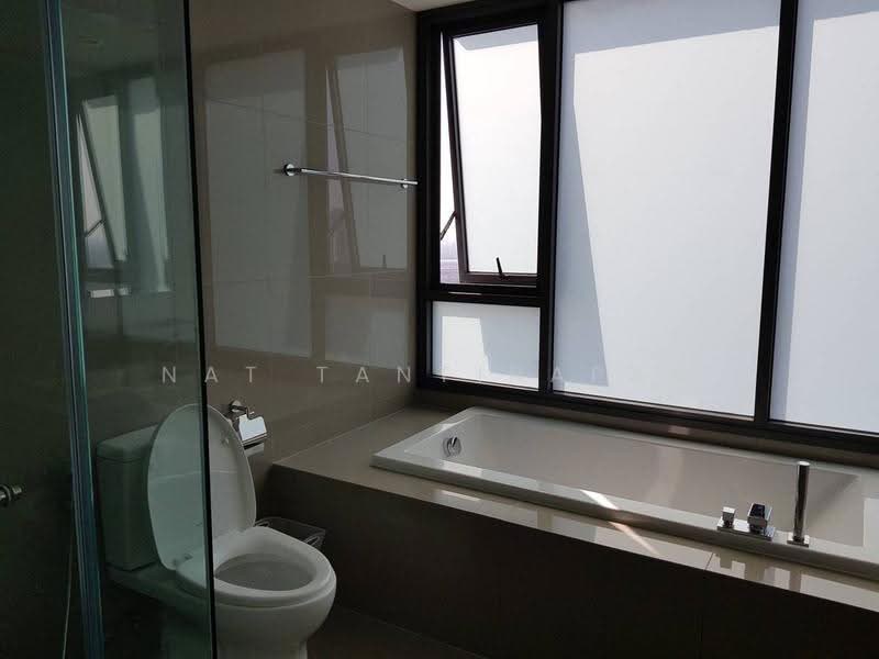 Rhythm Sukhumvit 42, Bangkok, Soi Sukhumvit 42, Sukhumvit Road, Phra Kanong, Khlong Toei, Bangkok, 2 Bedrooms, 80 sqm, Condo For Rent, by Nat Tantirapan, 500566976 - DDproperty.com