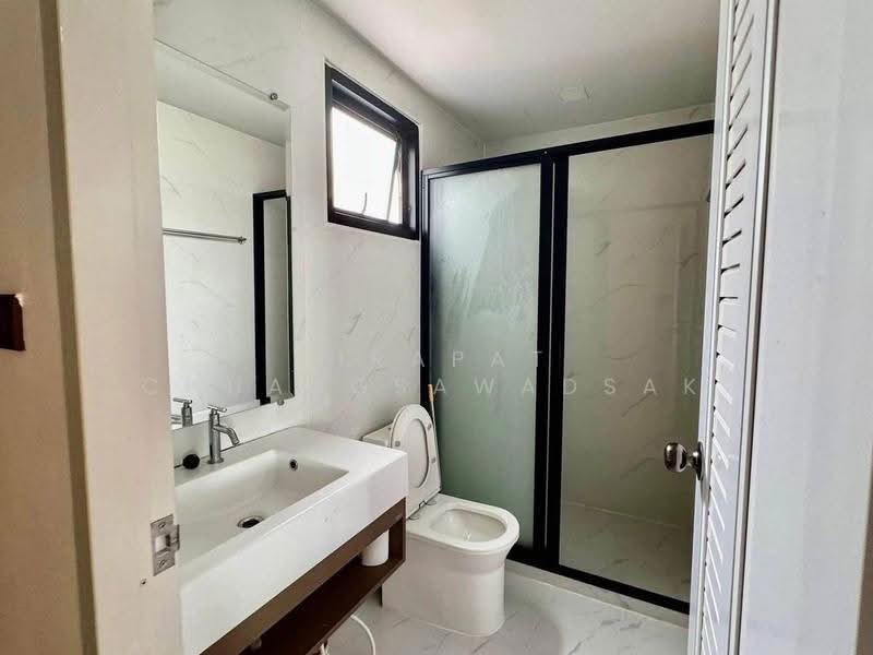 Chokchai Village 9, Chon Buri (Pattaya), Bang Lamung, Bang Lamung (Pattaya), Chon Buri (Pattaya), 5 Bedrooms, 280 sqm, Townhouse For Rent, by Jirapat Chuangsawadsak, 500567015 - DDproperty.com