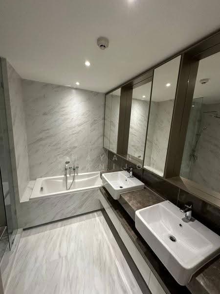 Fynn Asoke, Bangkok, 28 Sukhumvit 10 Alley, Khlong Toei, Bangkok, 3 Bedrooms, 105 sqm, Condo For Rent, by Chayanin Khanijou, 500567045 - DDproperty.com