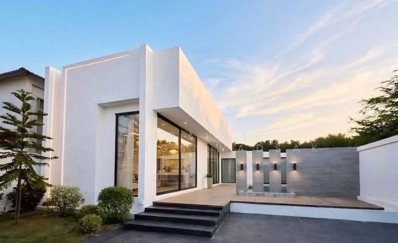 3-BR Villa, Chon Buri (Pattaya), Nong Pru, Bang Lamung (Pattaya), Chon Buri (Pattaya), 3 Bedrooms, 280 sqm, Villa For Rent, by Jirapat Chuangsawadsak, 500567093 - DDproperty.com