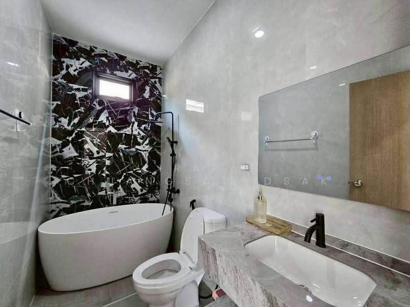 3-BR House, Chon Buri (Pattaya), Nong Pru, Bang Lamung (Pattaya), Chon Buri (Pattaya), 3 Bedrooms, 70 sqm, Single Detached House For Rent, by Jirapat Chuangsawadsak, 500567112 - DDproperty.com