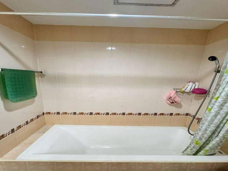 Sriracha Condoview, Chon Buri (Pattaya), Surasak 1 Road, Si Racha, Chon Buri (Pattaya), 1 Bedroom, 50 sqm, Condo For Rent, by Jirapat Chuangsawadsak, 500567182 - DDproperty.com