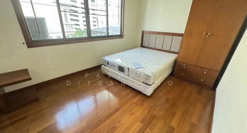 Villa Fourteen, Bangkok, Soi Sukhumvit 14, Khlong Toei, Bangkok, 4 Bedrooms, 318 sqm, Apartment For Rent, by Pasupit Ditbanjong, 500567195 - DDproperty.com