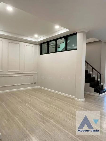 Newly renovated 3 Bedrooms Townhouse for Rent in Sukhumvit, Bangkok near BTS On Nut, กรุงเทพ, คลองตันเหนือ, วัฒนา, กรุงเทพ, 220 ตร.ม., บ้านเดี่ยว ให้เช่า, โดย Accom Asia, 500567238 - DDproperty.com