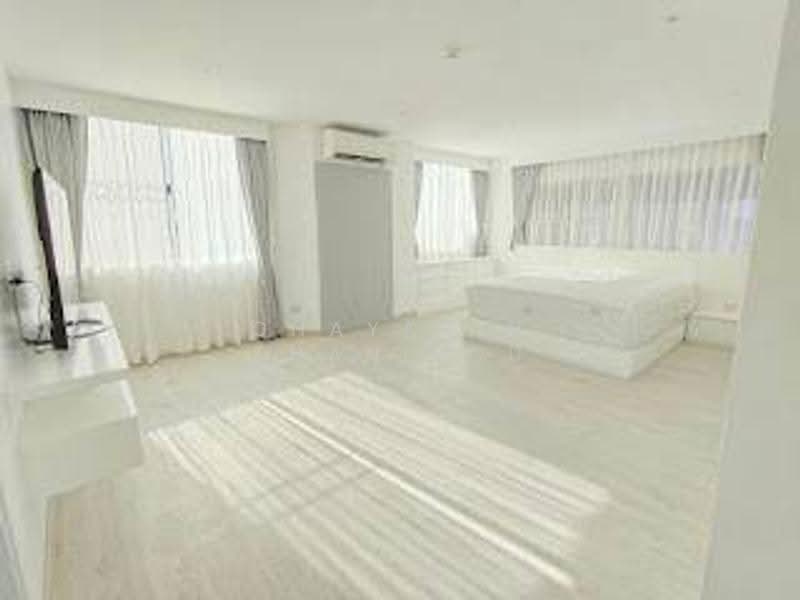 Silom Condominium : สีลมคอนโดมิเนียม, กรุงเทพ, สีลม, บางรัก, กรุงเทพ, 144 ตร.ม., คอนโด ให้เช่า, โดย Chayanin Khanijou, 500567244 - DDproperty.com