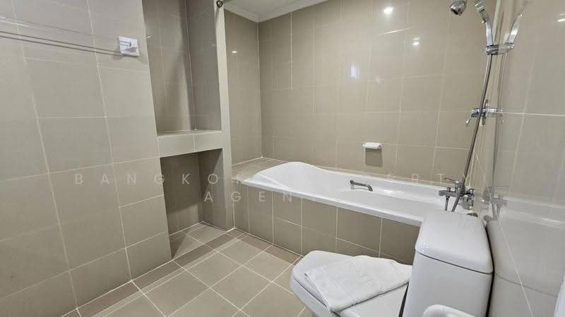 GM Tower, Bangkok, 39 Soi Sukhumvit 20, Khlong Toei, Khlong Toei, Bangkok, 4 Bedrooms, 450 sqm, Condo For Rent, by BANGKOK PROPERTY AGENTS, 500567324 - DDproperty.com