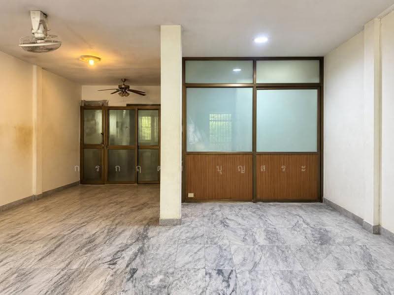 Pieamsuk Garden Ville, Pathum Thani, Bang Dua, Muang Pathum Thani, Pathum Thani, 5 Bedrooms, 180 sqm, Townhouse For Sale, by กรกฤตย์ บุญสระ, 500567424 - DDproperty.com
