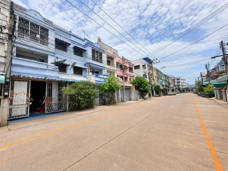 Pieamsuk Garden Ville, Pathum Thani, Bang Dua, Muang Pathum Thani, Pathum Thani, 5 Bedrooms, 180 sqm, Townhouse For Sale, by กรกฤตย์ บุญสระ, 500567424 - DDproperty.com