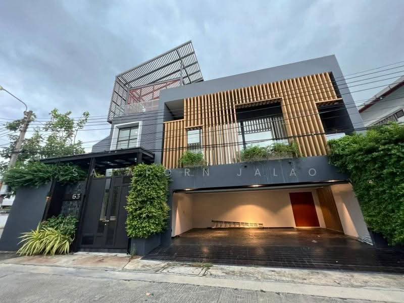 5-BR Villa, Bangkok, Khlong Tan Nua, Watthana, Bangkok, 5 Bedrooms, 900 sqm, Villa For Sale, by Sataporn Jalao, 500567606 - DDproperty.com