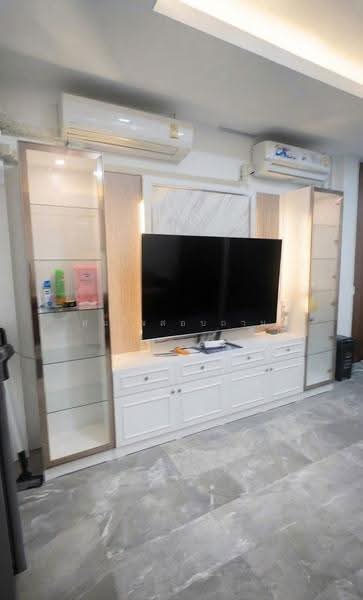 ขาย/ให้เช่า ทาวน์โฮม 3 ชั้น รีโนเวทใหม่ทั้งหลัง ทำเลดี เชื่อมต่อ ซ.รัชดา 18 และลาดพร้าว 80, กรุงเทพ, วังทองหลาง, กรุงเทพ, 280 ตร.ม., ทาวน์เฮ้าส์ ให้เช่า, โดย สนใจสอบถาม, 500567656 - DDproperty.com