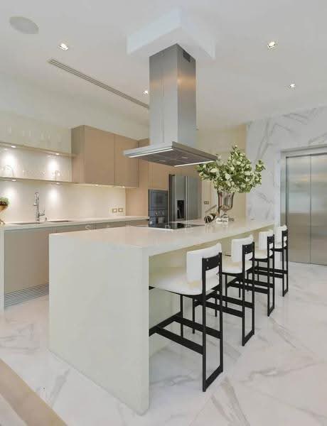 The Boulevard Ekkamai, Bangkok, 98 Soi Prasertdee, Khlong Tan Nua, Watthana, Bangkok, 4 Bedrooms, 500 sqm, Single Detached House For Sale, by Sataporn Jalao, 500567658 - DDproperty.com