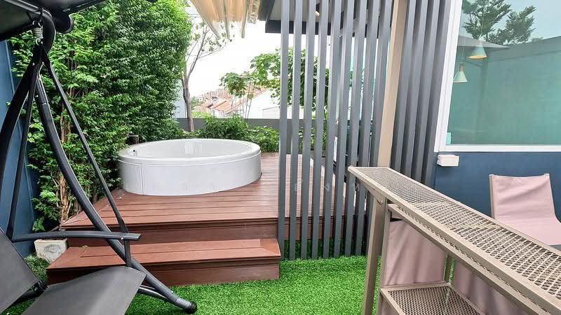 3-story townhome in Don Mueang featuring 4 bedrooms, 5 bathrooms, and parking for 2 cars; located ne, Bangkok, Don Mueang, Bangkok, 4 Bedrooms, 170 sqm, Townhouse For Sale, by เทวา อสังหาฯ, 500567681 - DDproperty.com