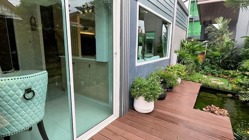 3-story townhome in Don Mueang featuring 4 bedrooms, 5 bathrooms, and parking for 2 cars; located ne, Bangkok, Don Mueang, Bangkok, 4 Bedrooms, 170 sqm, Townhouse For Sale, by เทวา อสังหาฯ, 500567681 - DDproperty.com