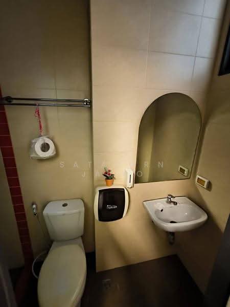 4-BR Townhouse, Bangkok, Samsen Nok, Huai Khwang, Bangkok, 4 Bedrooms, 400 sqm, Townhouse For Sale, by Sataporn Jalao, 500567690 - DDproperty.com