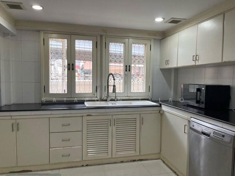4-BR House, Bangkok, Bang Chak, Phra Khanong, Bangkok, 4 Bedrooms, 500 sqm, Single Detached House For Sale, by Sataporn Jalao, 500567694 - DDproperty.com