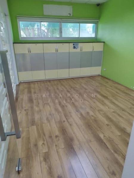 undefined, Bangkok, Samsen Nok, Huai Khwang, Bangkok, 5 Bedrooms, 697 sqm, Single Detached House For Sale, by Sataporn Jalao, 500567705 - DDproperty.com