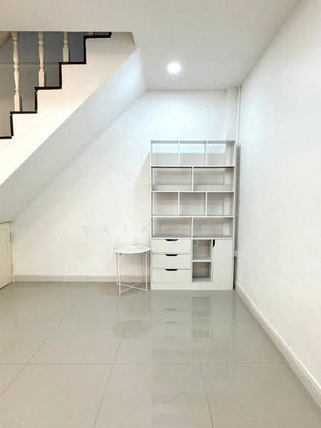 2-BR Townhouse, Bangkok, Phra Kanong Nua, Watthana, Bangkok, 2 Bedrooms, 140 sqm, Townhouse For Rent, by Sataporn Jalao, 500567719 - DDproperty.com