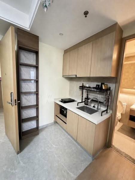 Regal Sathon-Naradhiwas, Bangkok, Naradhiwas Rajanagarindra Road, Thung Maha Mek, Sathon, Bangkok, 1 Bedroom, 35 sqm, Condo For Sale, by Grow Around Estate Company Limited, 500567735 - DDproperty.com