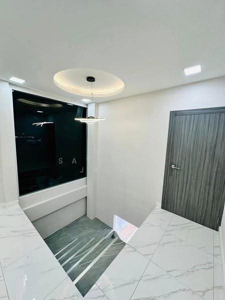 3-BR House, Bangkok, Huai Khwang, Bangkok, 3 Bedrooms, 290 sqm, Single Detached House For Sale, by Sataporn Jalao, 500567736 - DDproperty.com