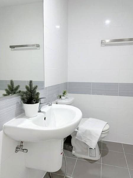 The Viva Condo Petchkasem 68, Bangkok, Soi Petchkasem 68, Petchkasem Road, Bang Kae Nua, Bang Khae, Bangkok, 2 Bedrooms, 50 sqm, Condo For Rent, by Atitayaporn Robwongjan, 500567767 - DDproperty.com