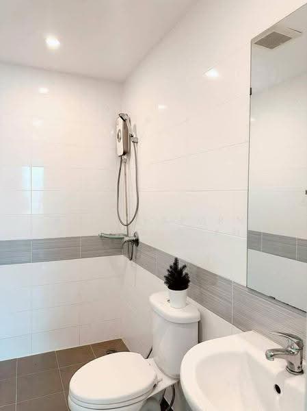 The Viva Condo Petchkasem 68, Bangkok, Soi Petchkasem 68, Petchkasem Road, Bang Kae Nua, Bang Khae, Bangkok, 2 Bedrooms, 50 sqm, Condo For Rent, by Atitayaporn Robwongjan, 500567767 - DDproperty.com
