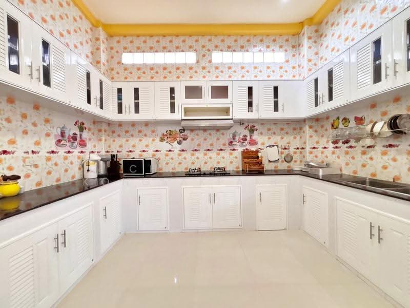 ขาย บ้านหลังใหญ่ พร้อมบ้านหลังเล็ก 4 หลัง บนที่ดิน 1 ไร่ กว่า โครงสร้างแข็งแรงทนทาน ใกล้อ่างเก็บน้ำ, นครนายก, เขาลำดวน-วังรี, เขาพระ, เมืองนครนายก, นครนายก, 726 ตร.ม., บ้านเดี่ยว ขาย, โดย CHAWALIT KONGSAKPAIBUL, 500567768 - DDproperty.com