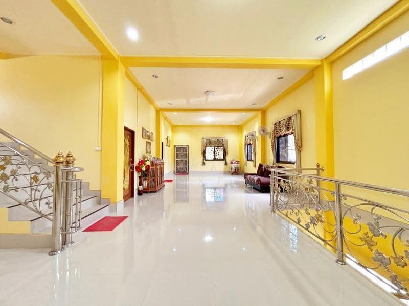 For Sale: Large main house plus 4 smaller houses on a plot exceeding 1 Rai, Nakhon Nayok, เขาลำดวน-วังรี, Khao Phra, Muang Nakhon Nayok, Nakhon Nayok, 5 Bedrooms, 726 sqm, Single Detached House For Sale, by CHAWALIT KONGSAKPAIBUL, 500567768 - DDproperty.com