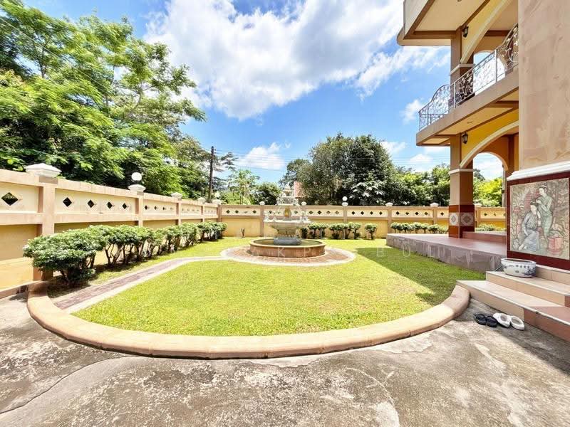 For Sale: Large main house plus 4 smaller houses on a plot exceeding 1 Rai, Nakhon Nayok, เขาลำดวน-วังรี, Khao Phra, Muang Nakhon Nayok, Nakhon Nayok, 5 Bedrooms, 726 sqm, Single Detached House For Sale, by CHAWALIT KONGSAKPAIBUL, 500567768 - DDproperty.com