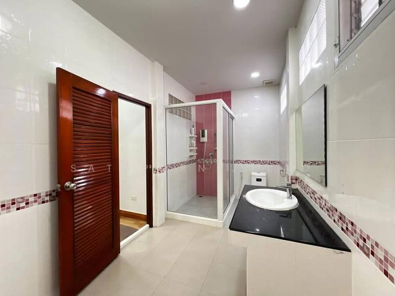 4-BR House, Bangkok, Wat Prayakrai, Bang Kho Laem, Bangkok, 4 Bedrooms, 160 sqm, Single Detached House For Sale, by Sataporn Jalao, 500567820 - DDproperty.com