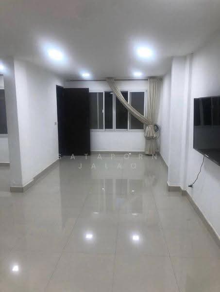ทาวน์เฮ้าส์ 3-ห้องนอน, กรุงเทพ, คลองตัน, คลองเตย, กรุงเทพ, 200 ตร.ม., ทาวน์เฮ้าส์ ให้เช่า, โดย Sataporn Jalao, 500567841 - DDproperty.com
