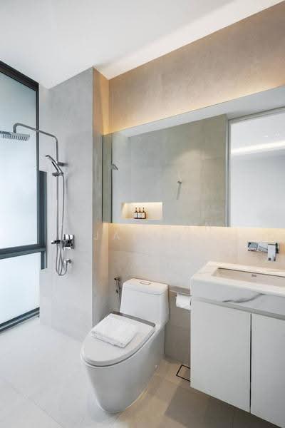 7-BR Villa, Bangkok, Khlong Tan Nua, Watthana, Bangkok, 7 Bedrooms, 700 sqm, Villa For Rent, by Sataporn Jalao, 500567854 - DDproperty.com