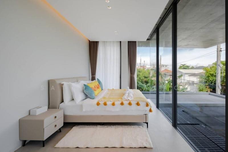 7-BR Villa, Bangkok, Khlong Tan Nua, Watthana, Bangkok, 7 Bedrooms, 700 sqm, Villa For Rent, by Sataporn Jalao, 500567854 - DDproperty.com