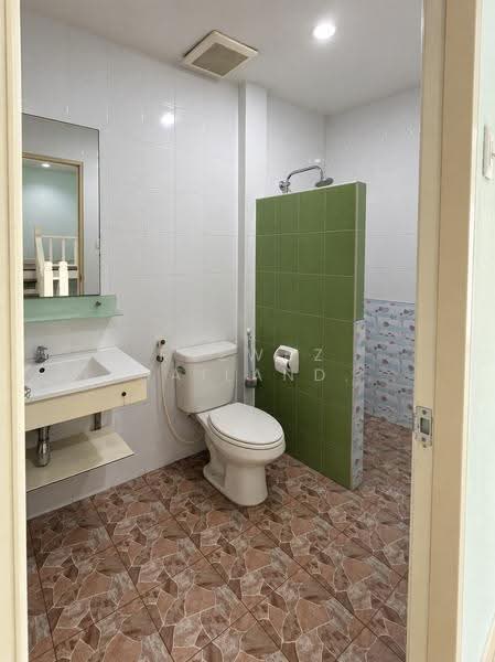 3BR Sai Mai Townhouse for Sale | 120 SqM Near BTS Khu Khot | ROI 4.67%, Bangkok, Sai Mai, Bangkok, 3 Bedrooms, 120 sqm, Townhouse For Sale, by Fazwaz (Thailand) Co., Ltd., 500567865 - DDproperty.com