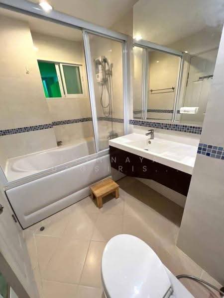 Life @ Ratchada-Suthisan, Bangkok, Ratchadapisek Road, Samsen Nok, Huai Khwang, Bangkok, 1 Bedroom, 45 sqm, Condo For Rent, by Trinnaya Dungsirisangthong, 500567876 - DDproperty.com