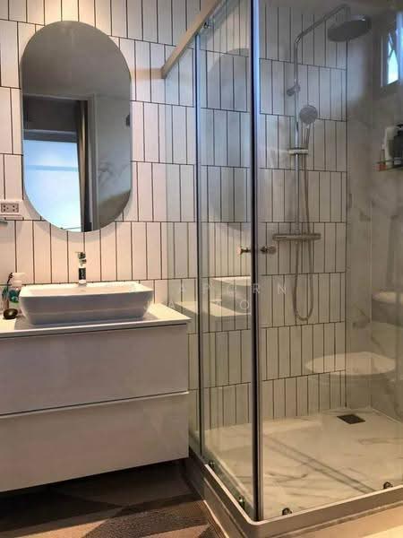4-BR Townhouse, Bangkok, Khlong Tan Nua, Watthana, Bangkok, 4 Bedrooms, 250 sqm, Townhouse For Rent, by Sataporn Jalao, 500567880 - DDproperty.com