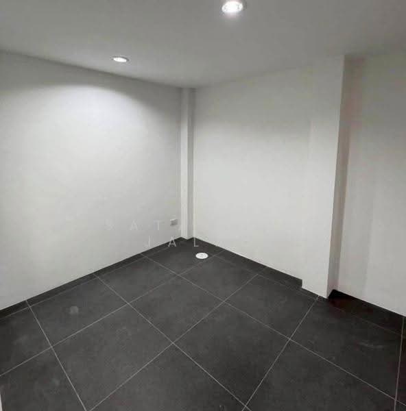 Prominent Place, Bangkok, Ramkhamhaeng 24 Alley, Hua Mak, Bang Kapi, Bangkok, 4 Bedrooms, 368 sqm, Townhouse For Sale, by Sataporn Jalao, 500567896 - DDproperty.com