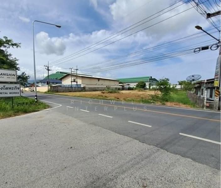Land for sale in Nong Sam Chak: 2 rai, filled, located on Road 3057, Chon Buri (Pattaya), Nong Samsak, Ban Bung, Chon Buri (Pattaya), , 3,472 sqm, Land For Sale, by RICHWELL INTERPLUS, 500567951 - DDproperty.com