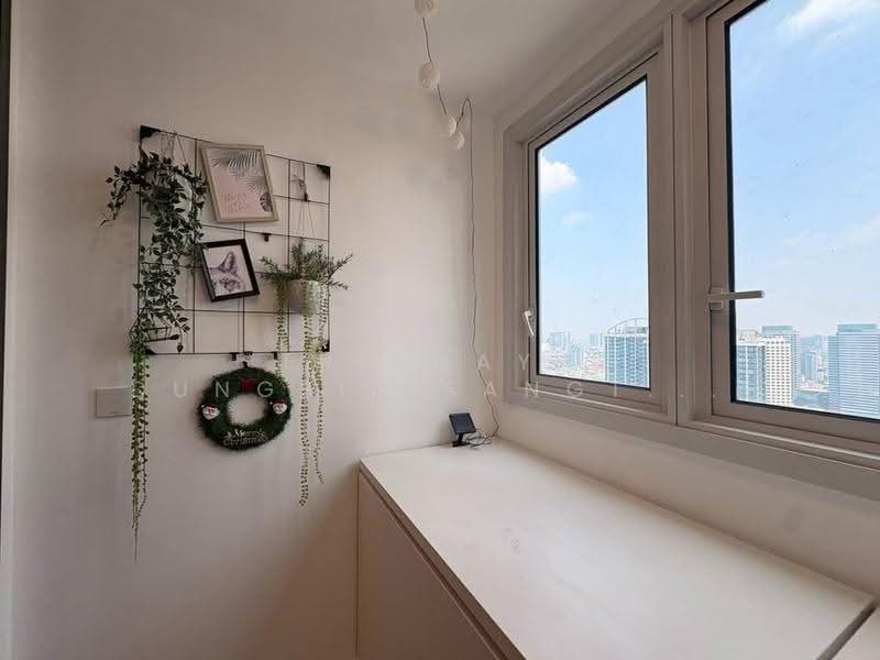 XT Huaikhwang, Bangkok, 244 Ratchadaphisek Road, Huai Khwang, Bangkok, 1 Bedroom, 35 sqm, Condo For Rent, by Trinnaya Dungsirisangthong, 500567964 - DDproperty.com