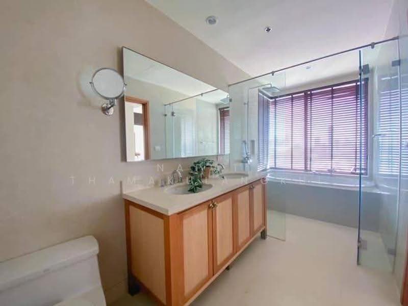 The Emporio Place, Bangkok, 93 Soi Sukhumvit 24, Sukhumvit Road, Khong Tan, Khlong Toei, Bangkok, 2 Bedrooms, 108 sqm, Condo For Sale, by Napat Thamakulangkul, 500567977 - DDproperty.com