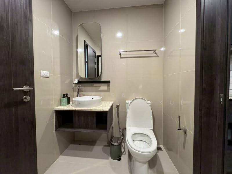 XT Huaikhwang, Bangkok, 244 Ratchadaphisek Road, Huai Khwang, Bangkok, 1 Bedroom, 30 sqm, Condo For Rent, by Napat Thamakulangkul, 500568113 - DDproperty.com