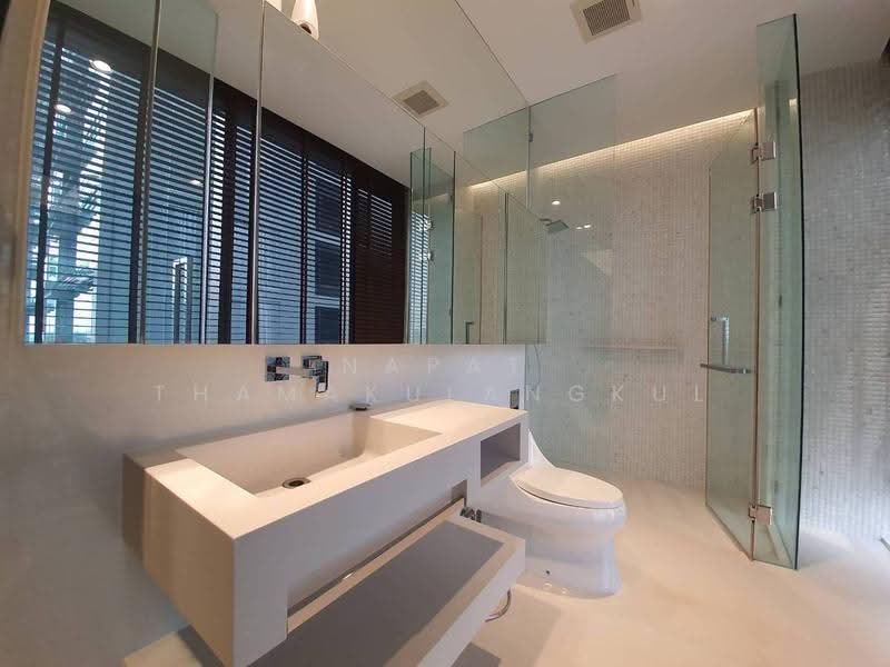Vittorio 39, Bangkok, 8 Sukhumvit, Khlong Tan Nua, Watthana, Bangkok, 2 Bedrooms, 168 sqm, Condo For Sale, by Napat Thamakulangkul, 500568155 - DDproperty.com