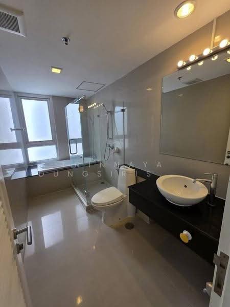 Nusasiri Grand, Bangkok, Soi Sukhumvit 42, Phra Kanong, Khlong Toei, Bangkok, 2 Bedrooms, 123 sqm, Condo For Rent, by Trinnaya Dungsirisangthong, 500568157 - DDproperty.com