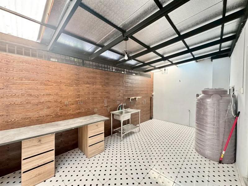 The Colors Wongwaen-Ramintra 2, Bangkok, Soi 15, Surao Klong Nueng Road, Bang Chun, Khlong Sam Wa, Bangkok, 3 Bedrooms, 110 sqm, Townhouse For Sale, by คุณ ฐิชาปัณณ์ สังวาลรัมย์ (ปูน), 500568172 - DDproperty.com