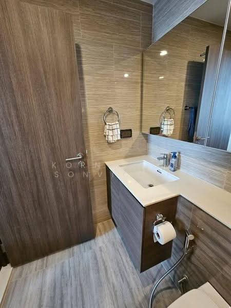 Whizdom Essence, Bangkok, 5 Piyabutr 1 Alley, Bang Chak, Phra Khanong, Bangkok, 2 Bedrooms, 55 sqm, Condo For Rent, by Kornkanok Sonvichai, 500568176 - DDproperty.com