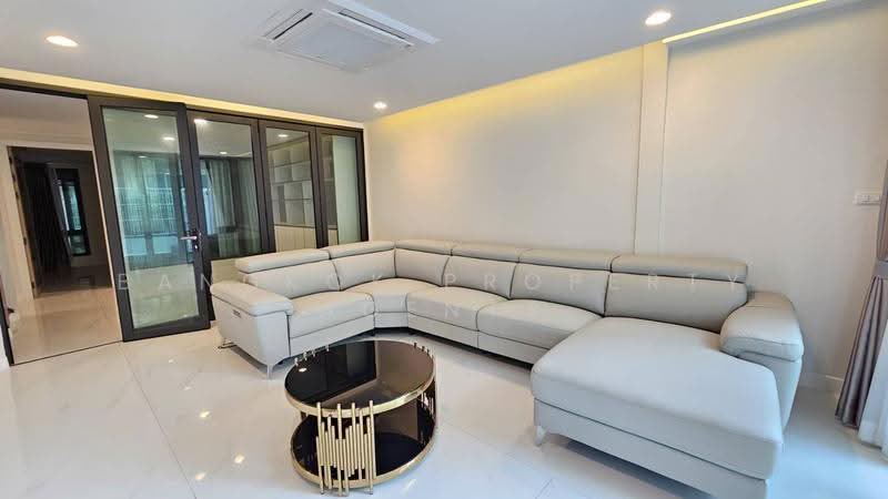 Klang Nivas 49, Bangkok, Khlong Tan Nua, Watthana, Bangkok, 4 Bedrooms, 490 sqm, Townhouse For Rent, by BANGKOK PROPERTY AGENTS, 500568196 - DDproperty.com