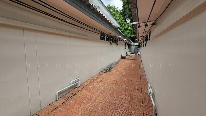 Klang Nivas 49, Bangkok, Khlong Tan Nua, Watthana, Bangkok, 4 Bedrooms, 490 sqm, Townhouse For Rent, by BANGKOK PROPERTY AGENTS, 500568196 - DDproperty.com