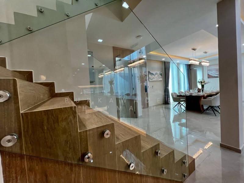 Impress House Village, Chon Buri (Pattaya), Nong Pru, Bang Lamung (Pattaya), Chon Buri (Pattaya), 5 Bedrooms, 330 sqm, Semi-Detached House (Twin House) For Sale, by Pukkawadee Thapmathi, 500568213 - DDproperty.com