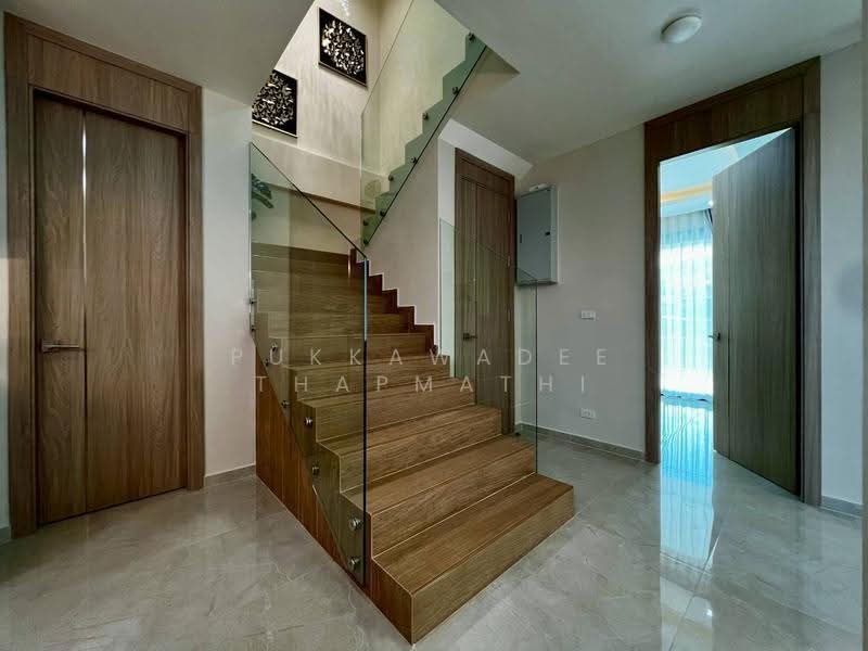 Impress House Village, Chon Buri (Pattaya), Nong Pru, Bang Lamung (Pattaya), Chon Buri (Pattaya), 5 Bedrooms, 330 sqm, Semi-Detached House (Twin House) For Sale, by Pukkawadee Thapmathi, 500568213 - DDproperty.com