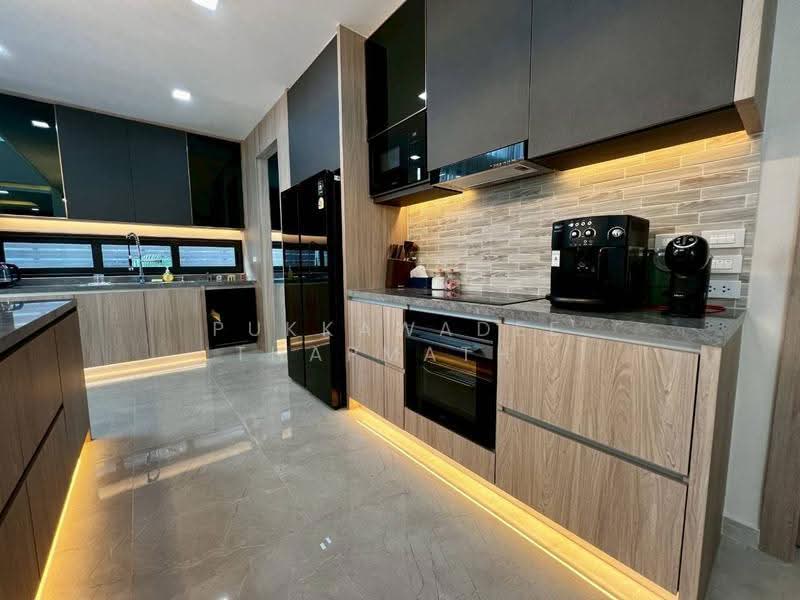 Impress House Village, Chon Buri (Pattaya), Nong Pru, Bang Lamung (Pattaya), Chon Buri (Pattaya), 5 Bedrooms, 330 sqm, Semi-Detached House (Twin House) For Sale, by Pukkawadee Thapmathi, 500568213 - DDproperty.com