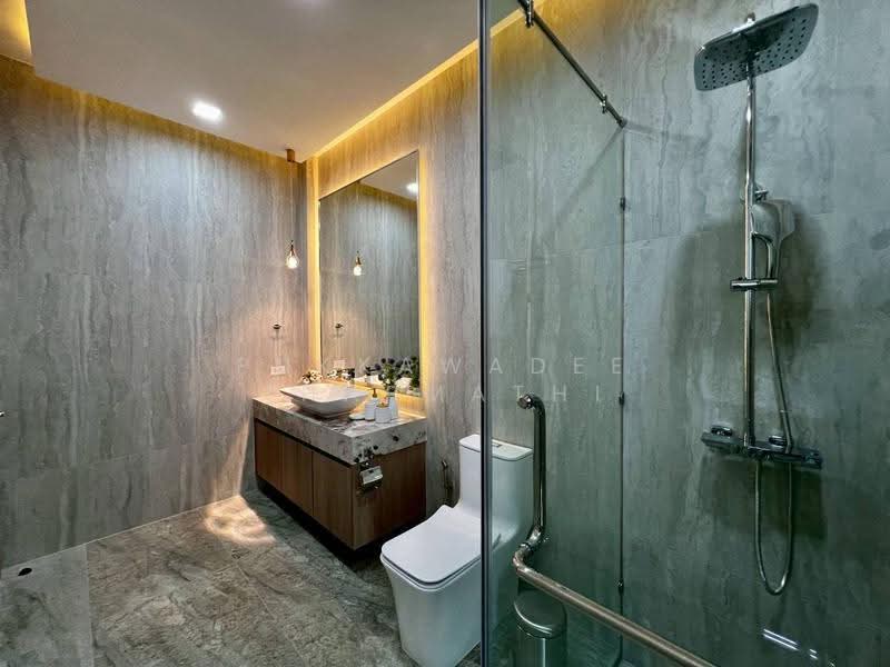 Impress House Village, Chon Buri (Pattaya), Nong Pru, Bang Lamung (Pattaya), Chon Buri (Pattaya), 5 Bedrooms, 330 sqm, Semi-Detached House (Twin House) For Sale, by Pukkawadee Thapmathi, 500568213 - DDproperty.com